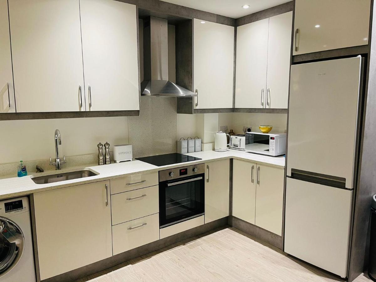 Apartament Salt Hill Windsor Legoland Eton Heathrow Luxury 2 Bed 1 Bath Free Parking Slough Zewnętrze zdjęcie