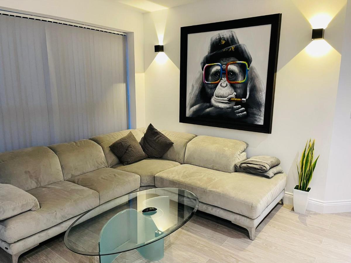 Apartament Salt Hill Windsor Legoland Eton Heathrow Luxury 2 Bed 1 Bath Free Parking Slough Zewnętrze zdjęcie