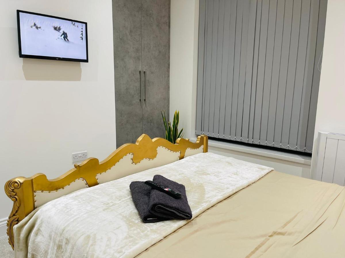 Apartament Salt Hill Windsor Legoland Eton Heathrow Luxury 2 Bed 1 Bath Free Parking Slough Zewnętrze zdjęcie