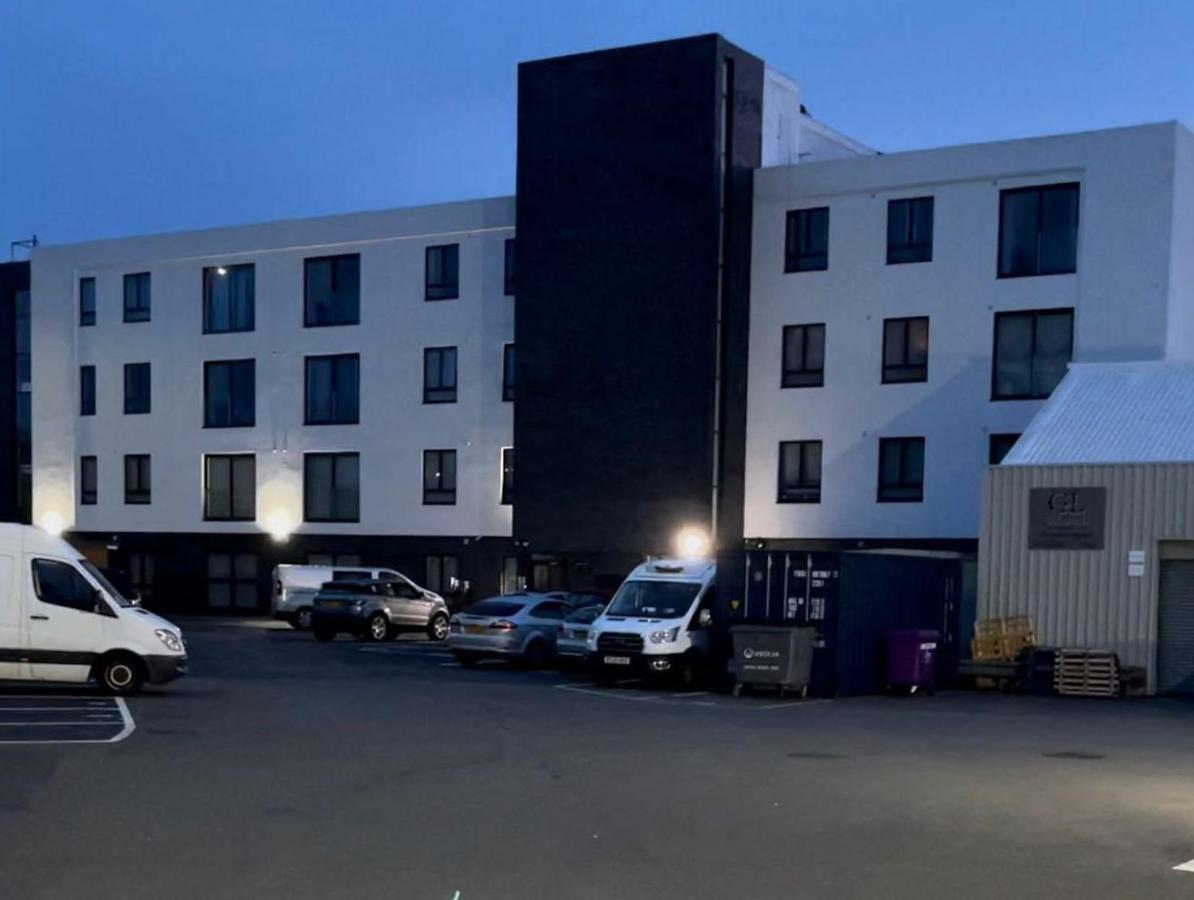 Apartament Salt Hill Windsor Legoland Eton Heathrow Luxury 2 Bed 1 Bath Free Parking Slough Zewnętrze zdjęcie